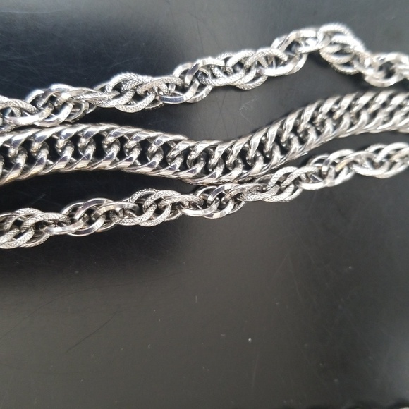 Silver Tone 3 Chain Neckless Marked TAN - Picture 8 of 8